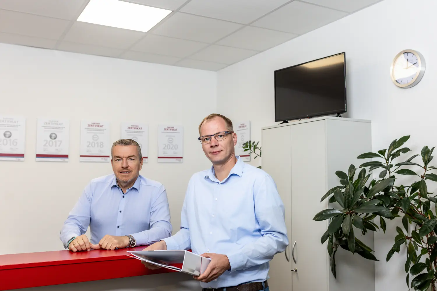 Männliches Personal von Nord-West.Finanzhaus GmbH & Co.KG 